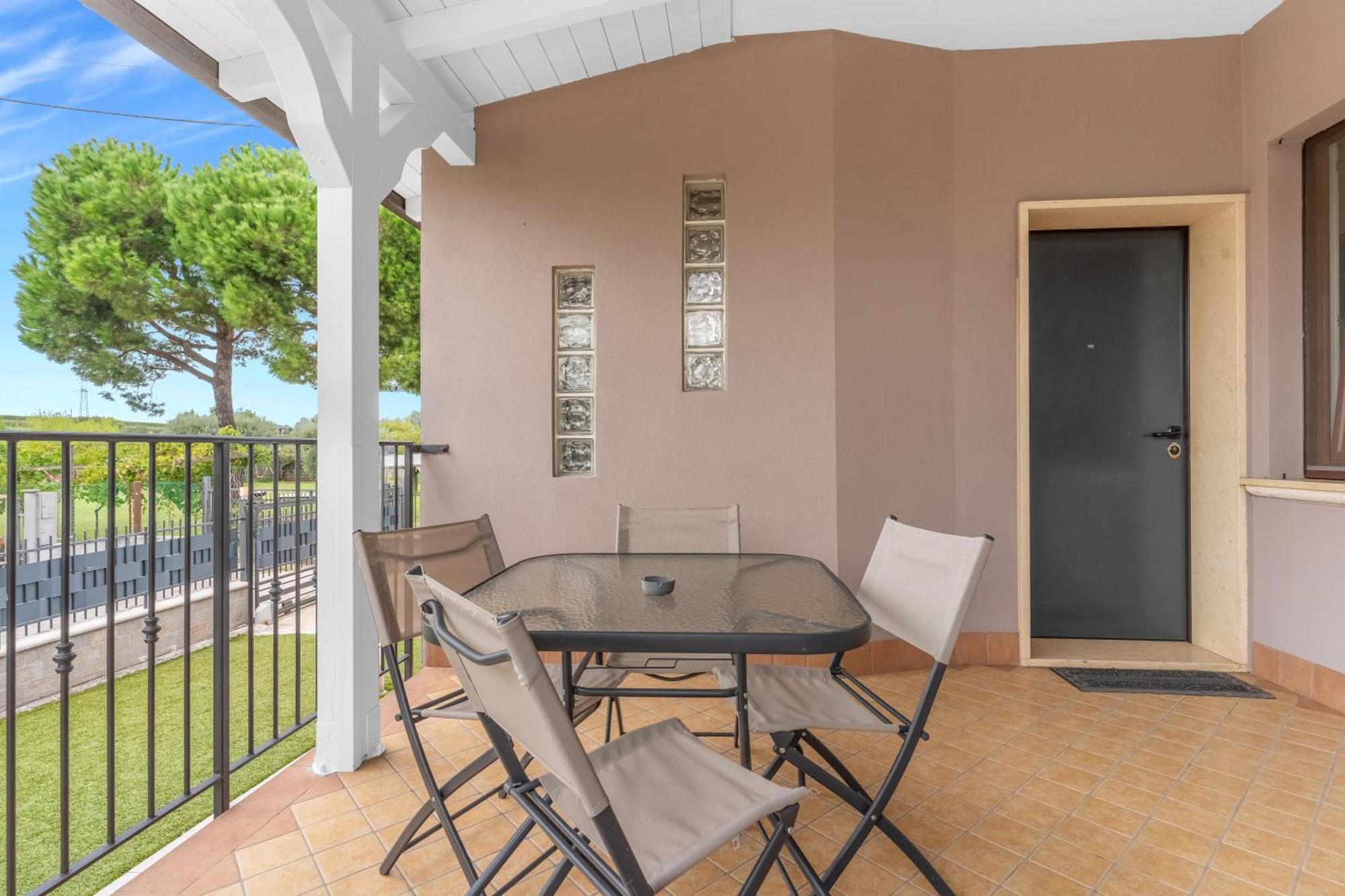 -Free Pool And Parking- Garda House Apartments Castelnuovo del Garda Luaran gambar