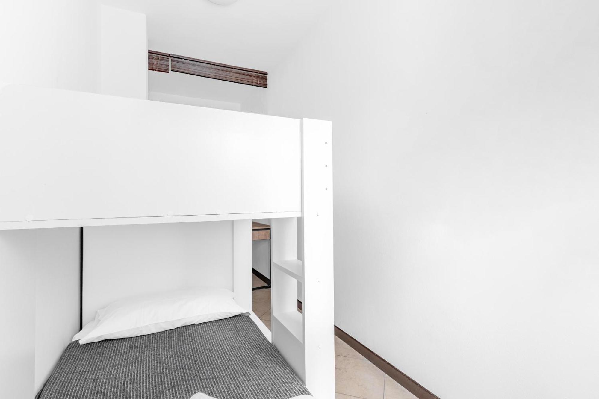 -Free Pool And Parking- Garda House Apartments Castelnuovo del Garda Luaran gambar