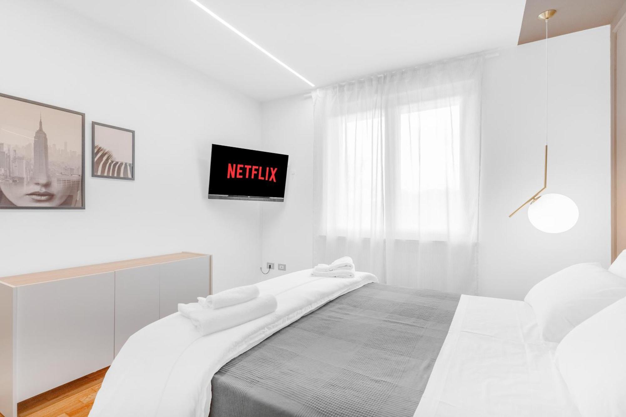 -Free Pool And Parking- Garda House Apartments Castelnuovo del Garda Luaran gambar