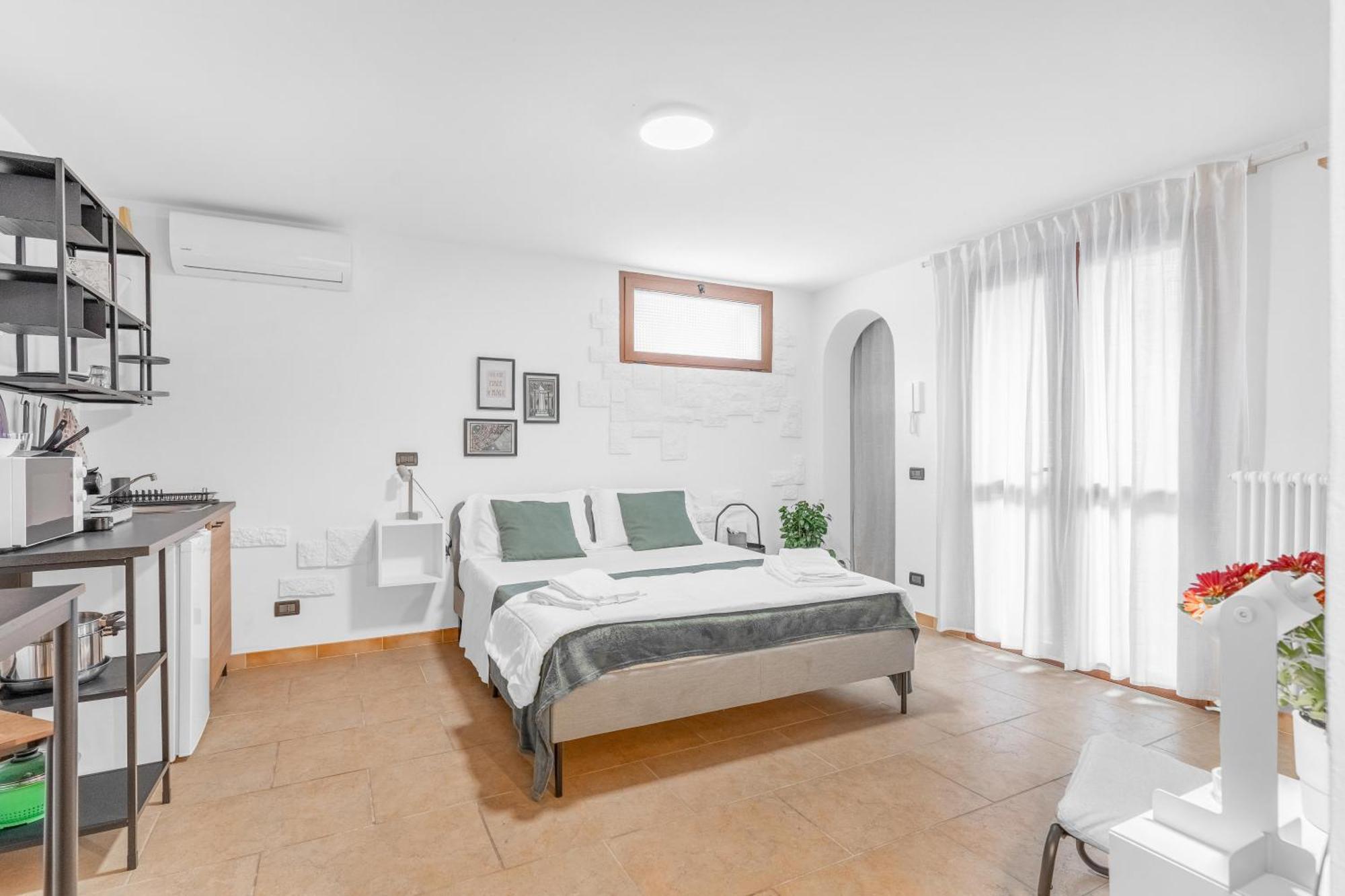 -Free Pool And Parking- Garda House Apartments Castelnuovo del Garda Luaran gambar