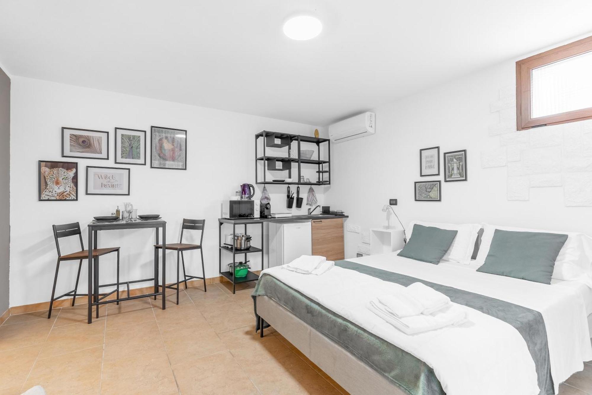 -Free Pool And Parking- Garda House Apartments Castelnuovo del Garda Luaran gambar